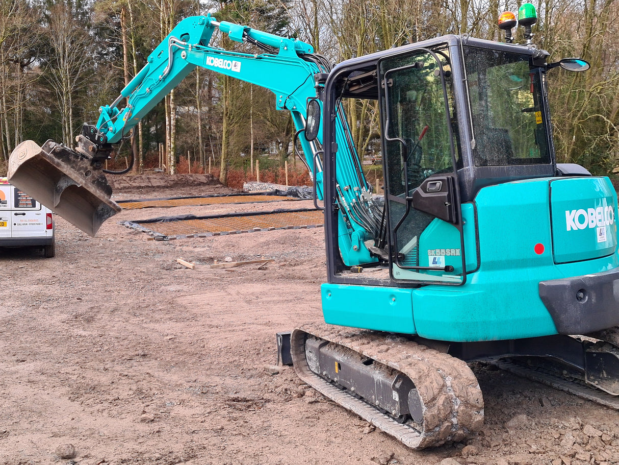 60" / 1.5m Tilt Ditching Bucket for 4.0 to 5.9 tonne mini excavators