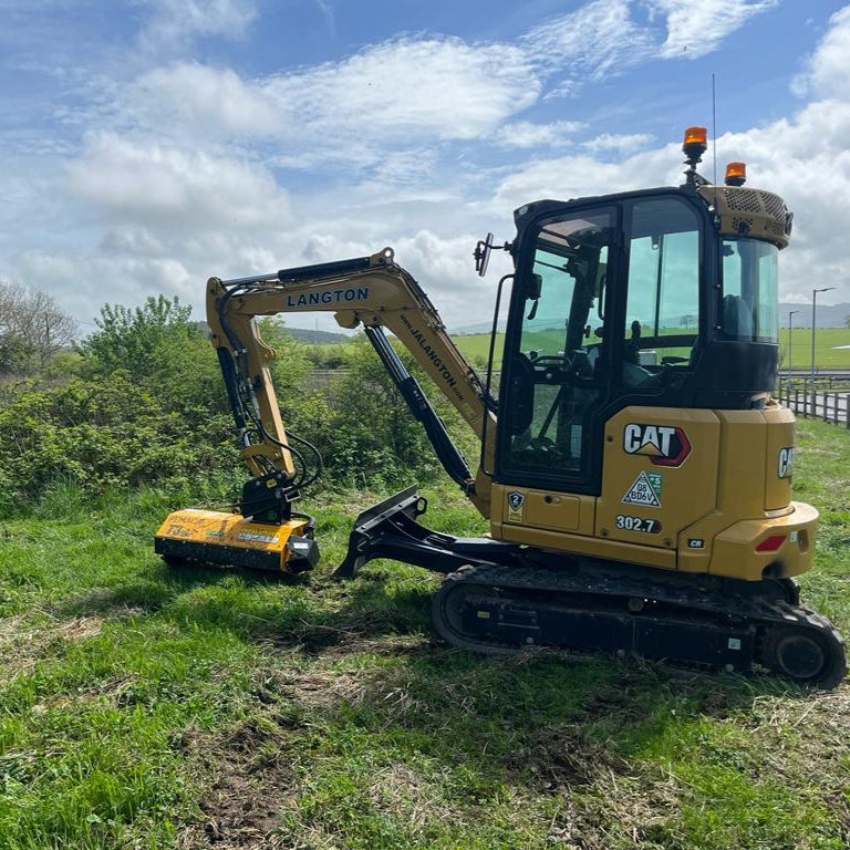 Flail 900mm mini excavators 2.0 to 5.0t - hammers as std - DIGBITS Limited