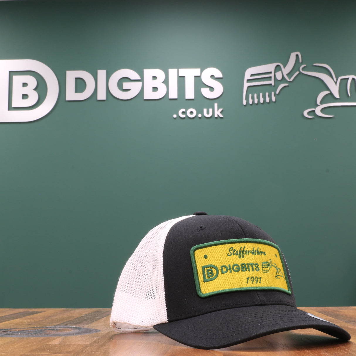 DIGBITS Retro Trucker Cap 6606 Black/White - Digbits Patch