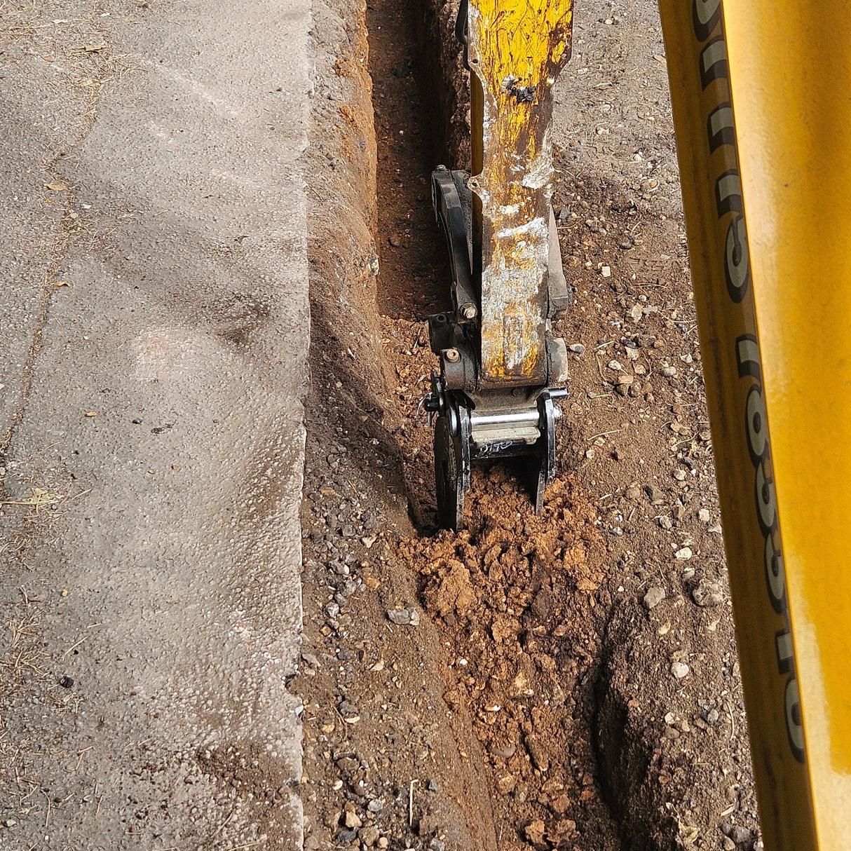 AIRMAN AX16-3 (150mm) 6" Digger Bucket 1 to 1.9t mini diggers made by Digbits