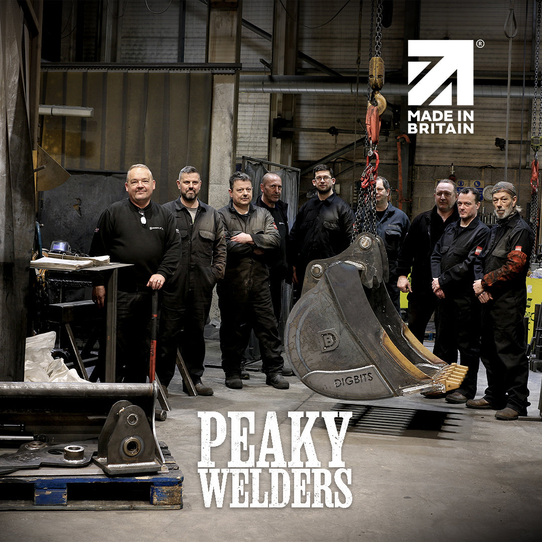 AIRMAN AX12 (600mm) 24" Digger Bucket 1 to 1.9t mini diggers made by Digbits