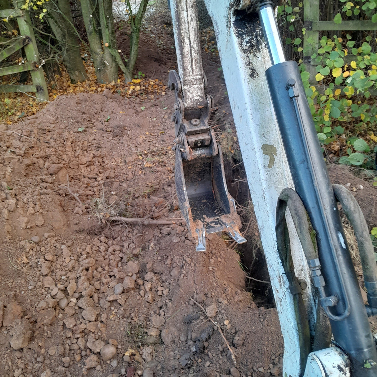 HITACHI EX12 (230mm) 9" Digger Bucket 1 to 1.9t mini diggers made by Digbits