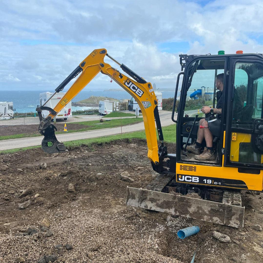 BOBCAT E16 (150mm) 6" Digger Bucket 1 to 1.9t mini diggers made by Digbits