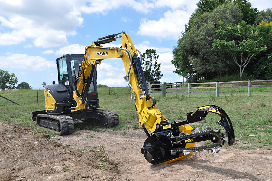3 tonne mini digger with chain trencher attachment
