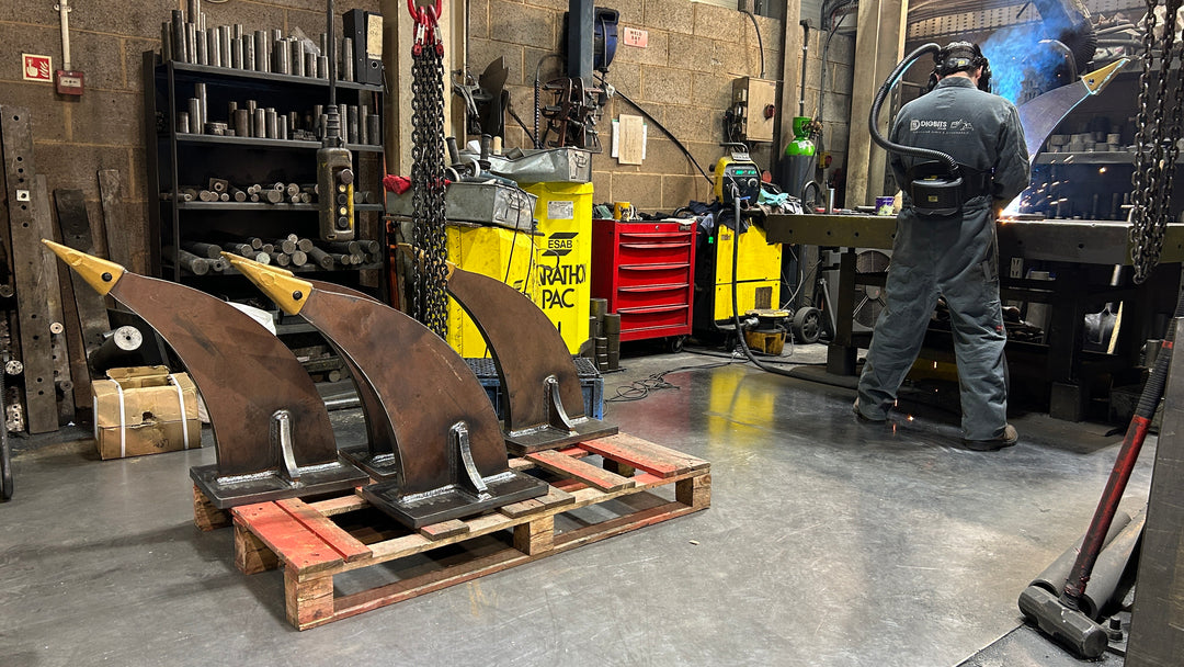 Ripper Tooth with Heavy Duty Hardox® shank for 6 to 9 tonne midi excav ...