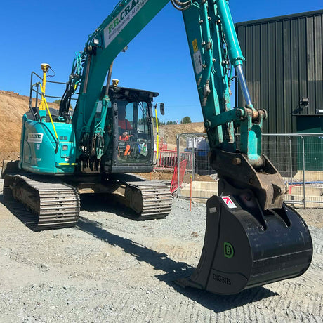 36" / 900mm Digging Bucket, 65mm pins for 10 to 14 tonne excavators